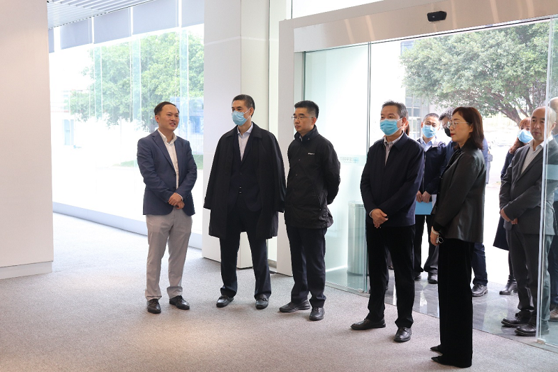 四川省药品监督管理局党组书记、局长张大中率队 调研j9九游会官网制药 四川省药品监督管理局党组书记、局长张大中率队 调研j9九游会官网制药