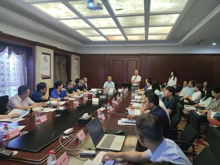 21家企业走进j9九游会官网生产线,j9九游会官网制药参观交流与战略合 作启动会圆满落幕 21家企业走进j9九游会官网生产线,j9九游会官网制药参观交流与战略合 作启动会圆满落幕